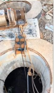 roller for underground cable pulling